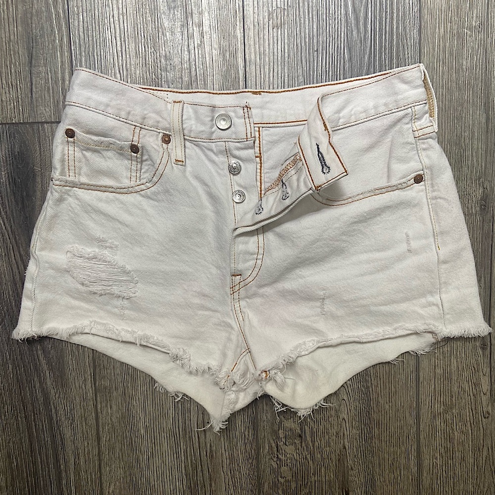 501 Vintage Levi’s Shorts- gently worn